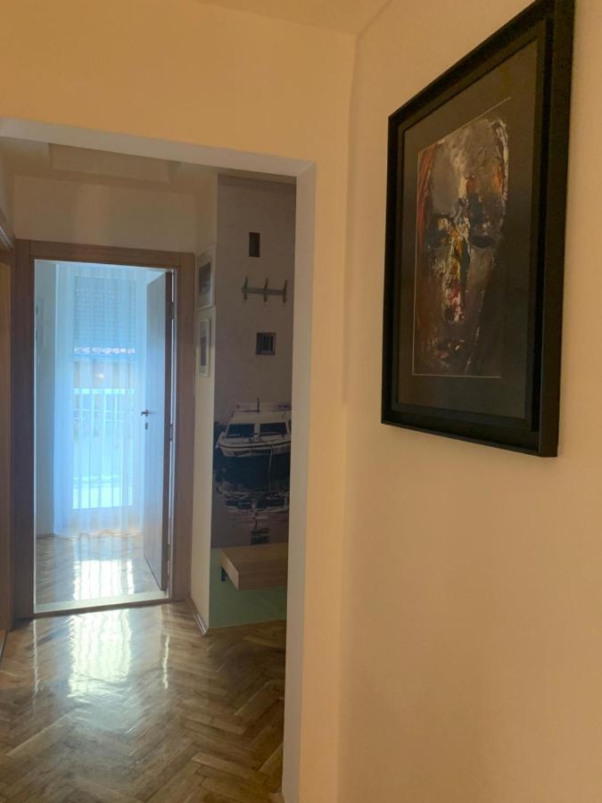 Artloft Lägenhet Novi Sad Exteriör bild